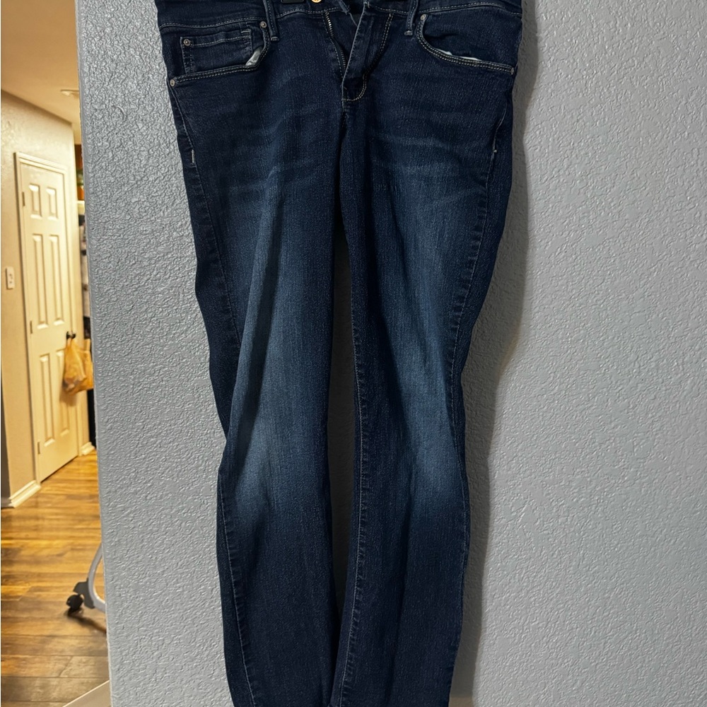 Signature by Levi Strauss Women’s Dark Wash Jeans | Size 6–8 Short | 28” Inseam - Picture 3 of 6